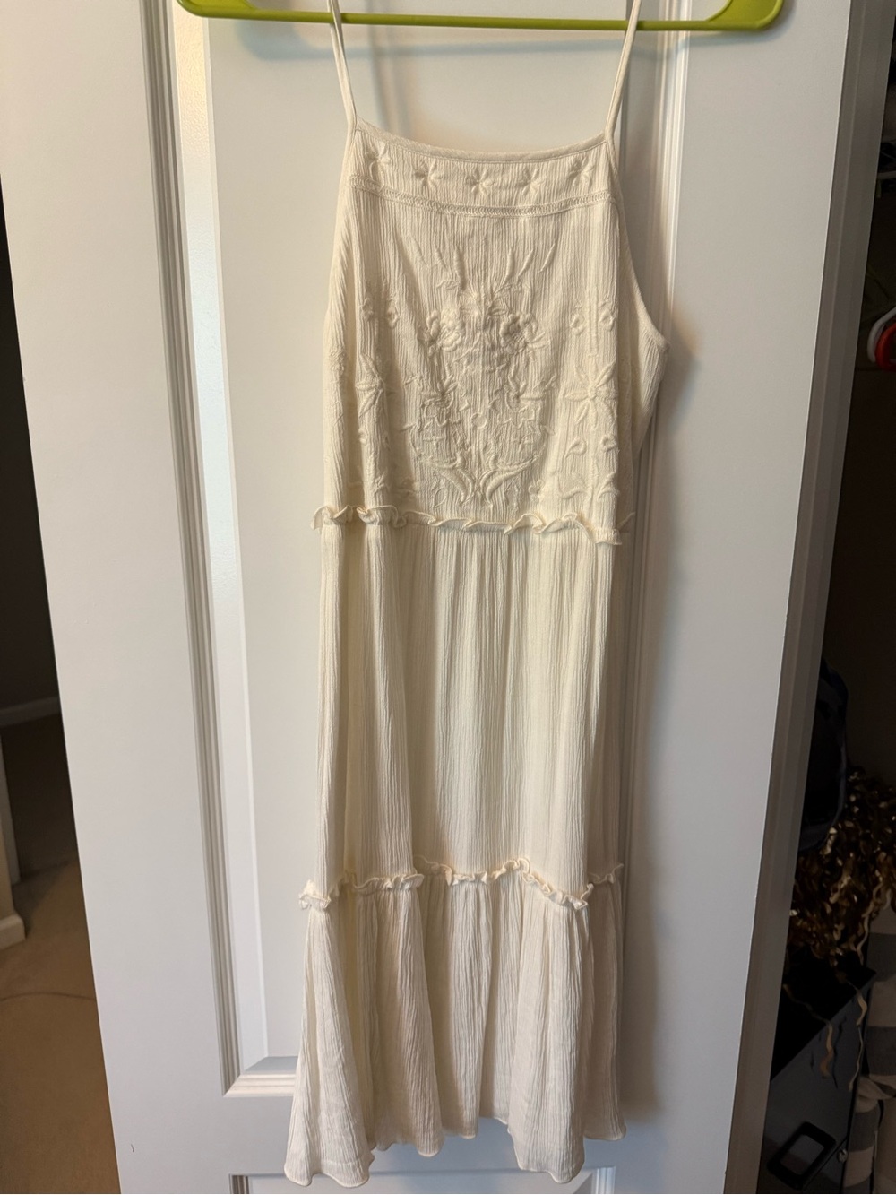 True Craft White Casual Tank Top